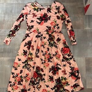 Reb and J Floral Midi Dress in Pink size medium